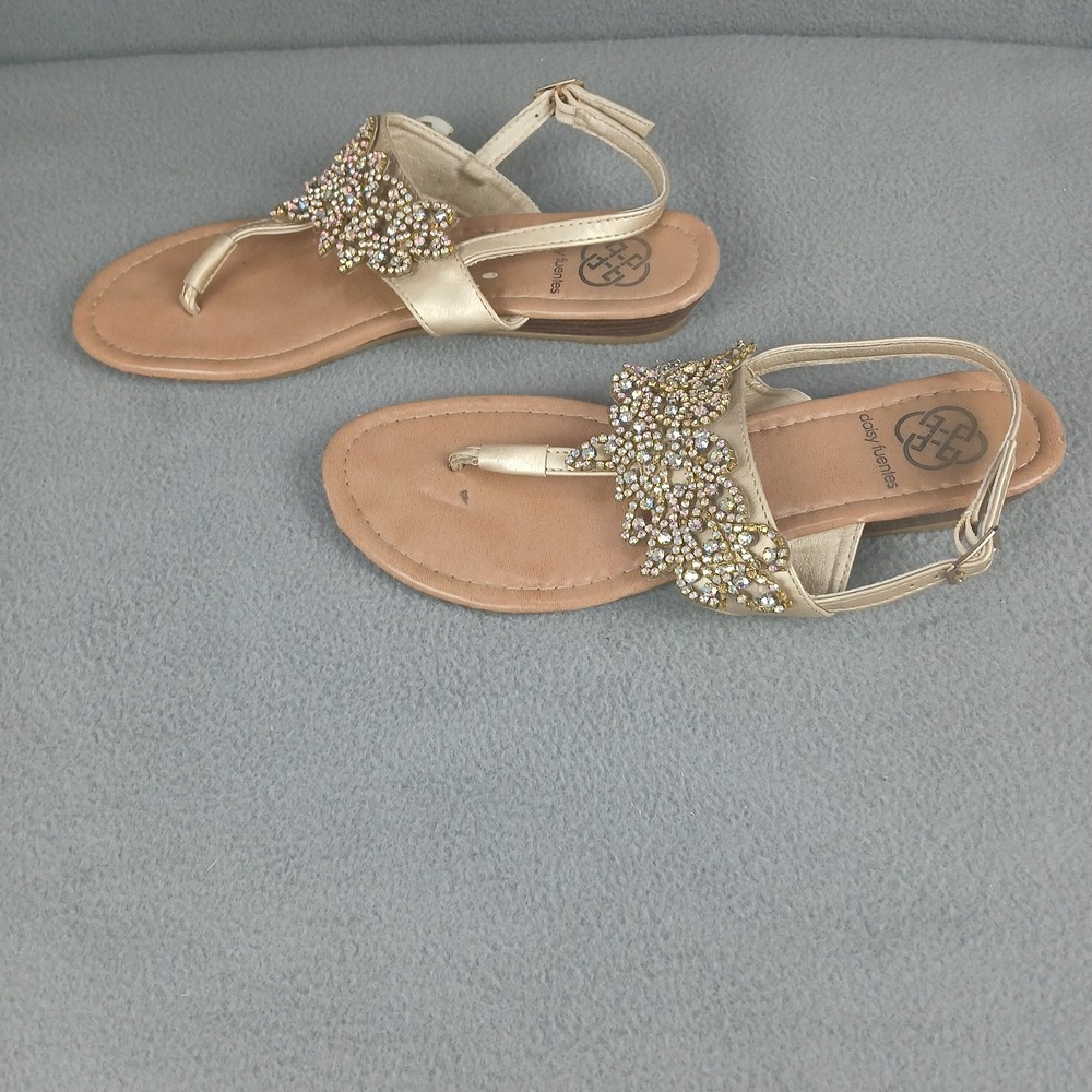 Daisy Fuentes Womens 8 W Sandals Gold Rhinestone Adjustable Buckle Strap Thongs